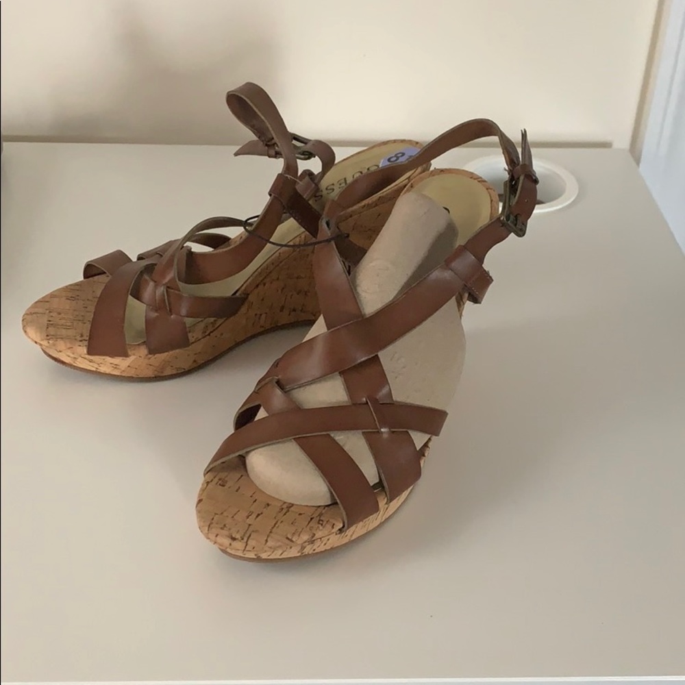 GUESS platform shoes - Picture 2 of 3
